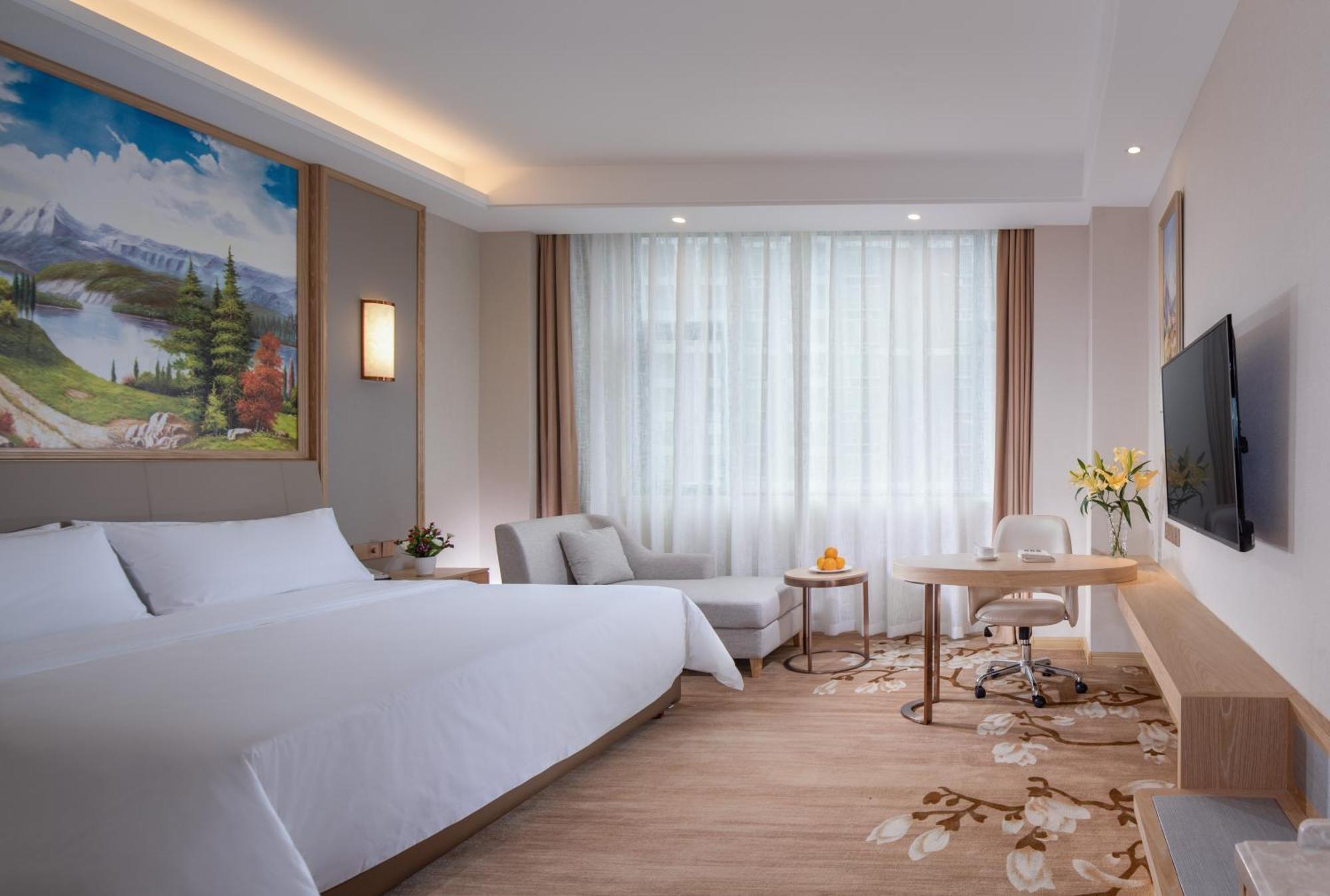 Vienna International Hotel Lianjiang  Exterior photo